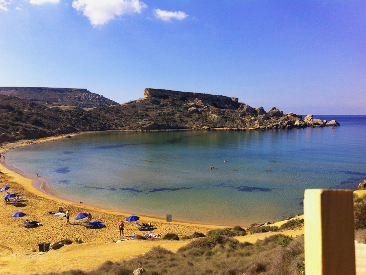 Бухта Ghajn Tuffieha - лучшие пляжи Мальты